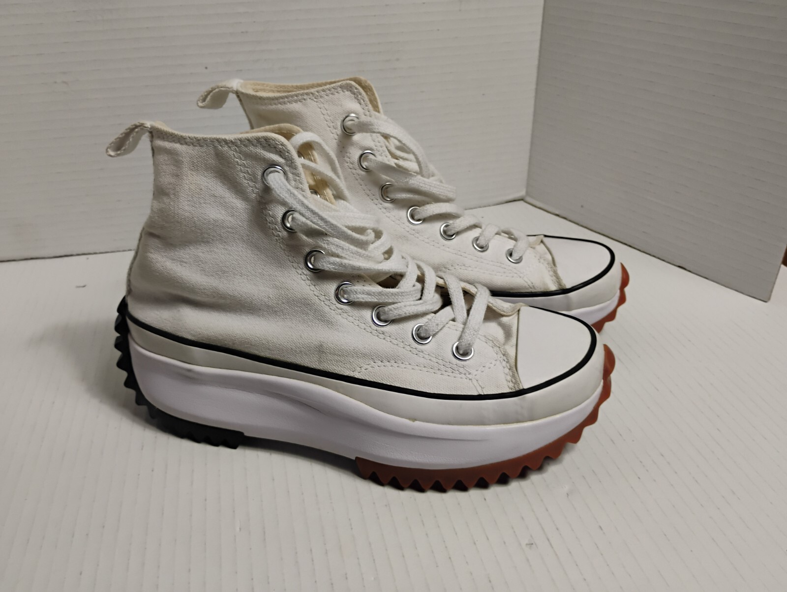 Converse Run Star Hike White Sneakers Size 5.5M 7W Pre-Owned 166799C