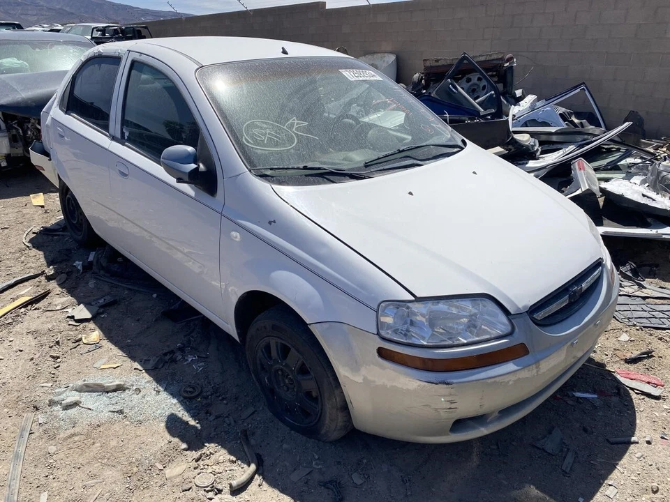 Módulo de control del motor usado (ECM) se adapta a: Chevrolet Aveo 2004 control electrónico Mo Foto 2 de 4