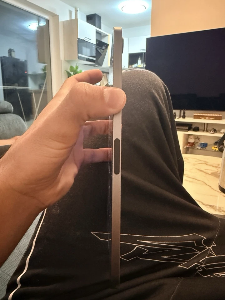 Apple iPad 8 · 64GB · Wi-Fi, Foto 2 von 4
