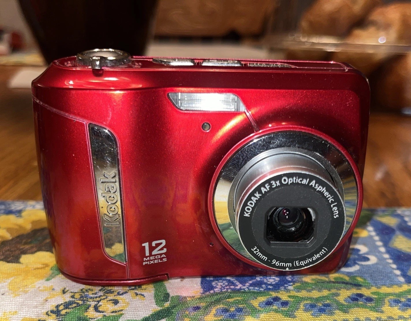 Kodak EasyShare C143 Digital Camera RED 12MP 3x Zoom  No Card