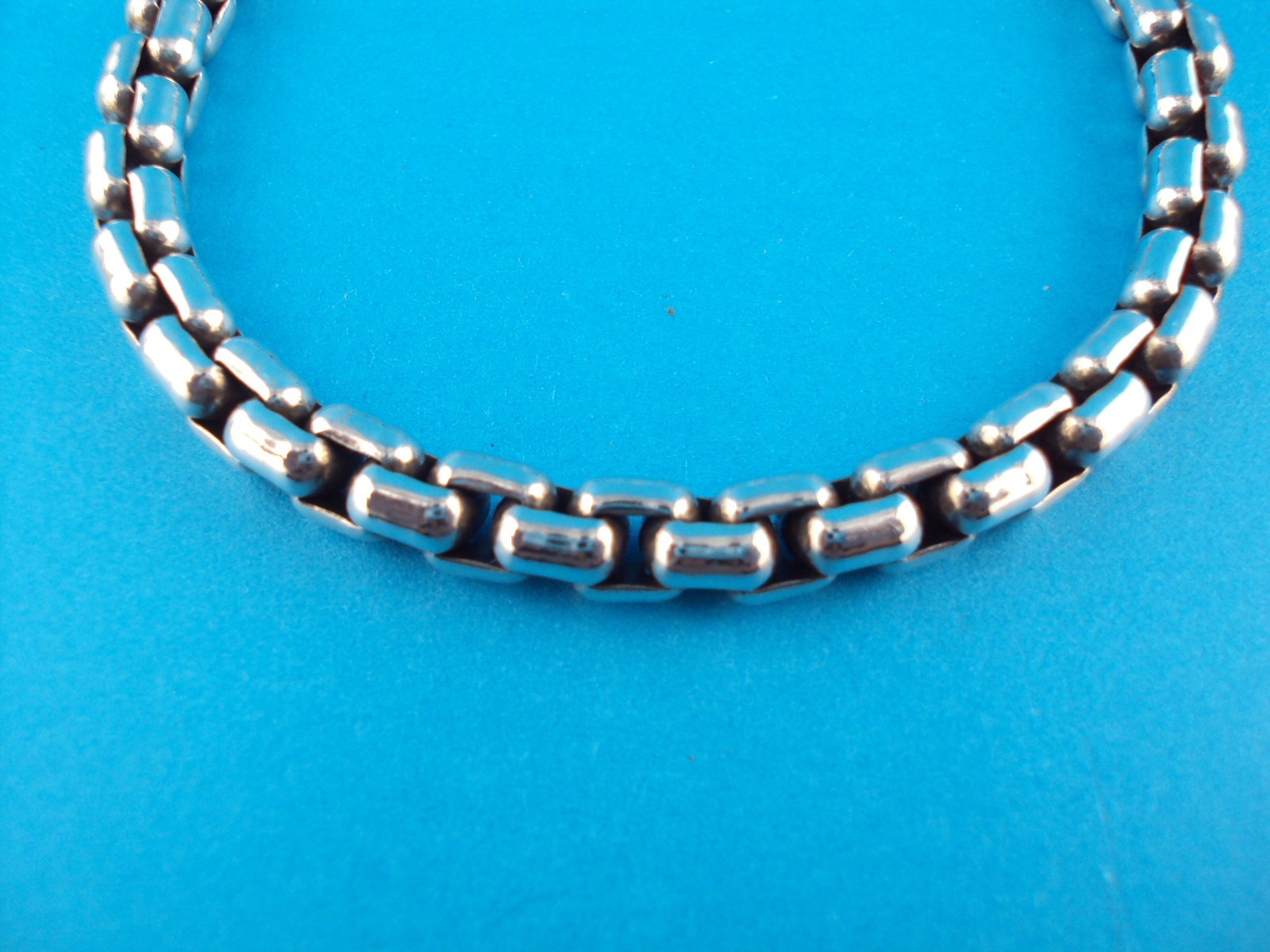 JAMES AVERY STERLING SILVER RUSTIC ROUNDED BOX LI… - image 2