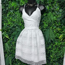 Guess Los Angeles Dress Size 4 White Lace Eyelet Fit and Flare Mini 3953