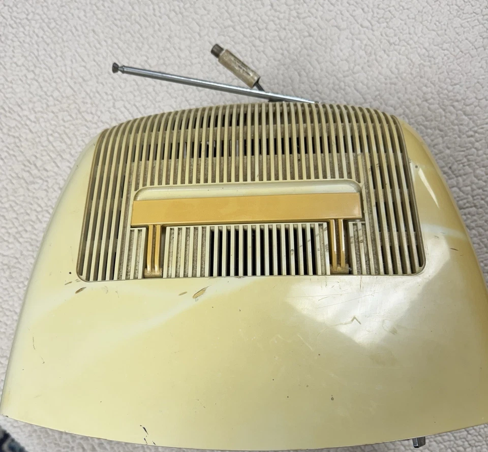 Vintage "Philco Ford" 1970's  Space Age Era TV B&W, WORKS 11" Tall - Image 3 of 4