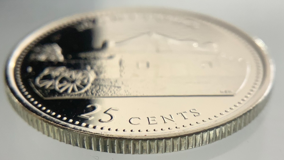 1867-1992 Manitoba Canada 25 Cents Quarter Uncirculated Coin From