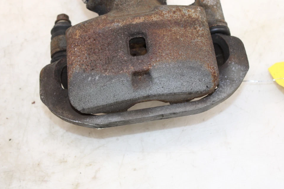 Pinza de freno trasera izquierda Toyota MR2 Spyder 2000-2002 OEM GS97 Foto 2 de 4