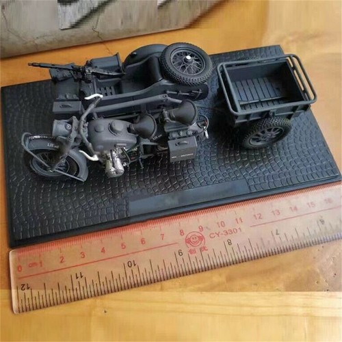 New 1/24 Plastic German WWII R75 Panzerfaust 30 Motorcycle Souvenir Display - Picture 11 of 12