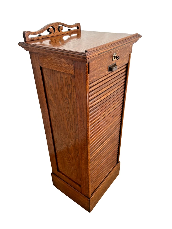 Antiguo gabinete de música con cerradura puerta enrollable, estantes extraíbles, tapa de podio Foto 2 de 4