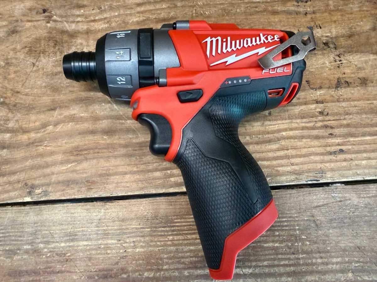 みー Milwaukee M12 FUEL 1/4