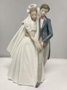 NAO by LLADRO Bride and Groom Wedding 