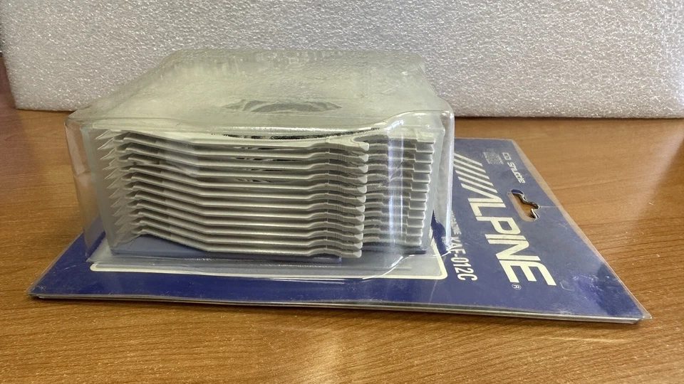 ALPINE KAE-012C CD Shuttle 12-Disc CD Changer Magazine Old School Japan Rare HTF - Image 4 of 4