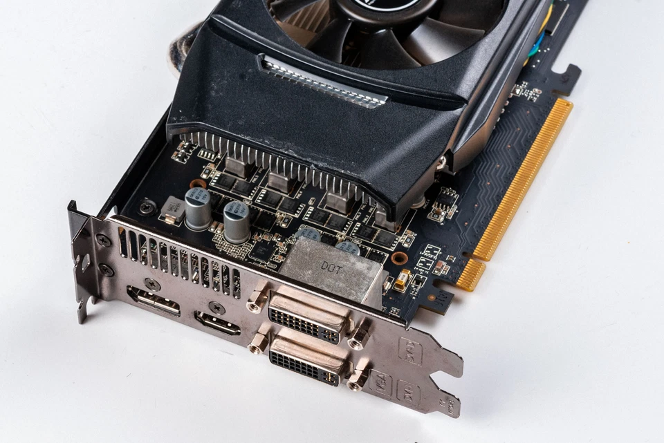 ASUS HD 6850 DirectCU 1GB GDDR5 PCIex16 Graphics Card TeraScale Windows XP Retro - Image 3 of 4