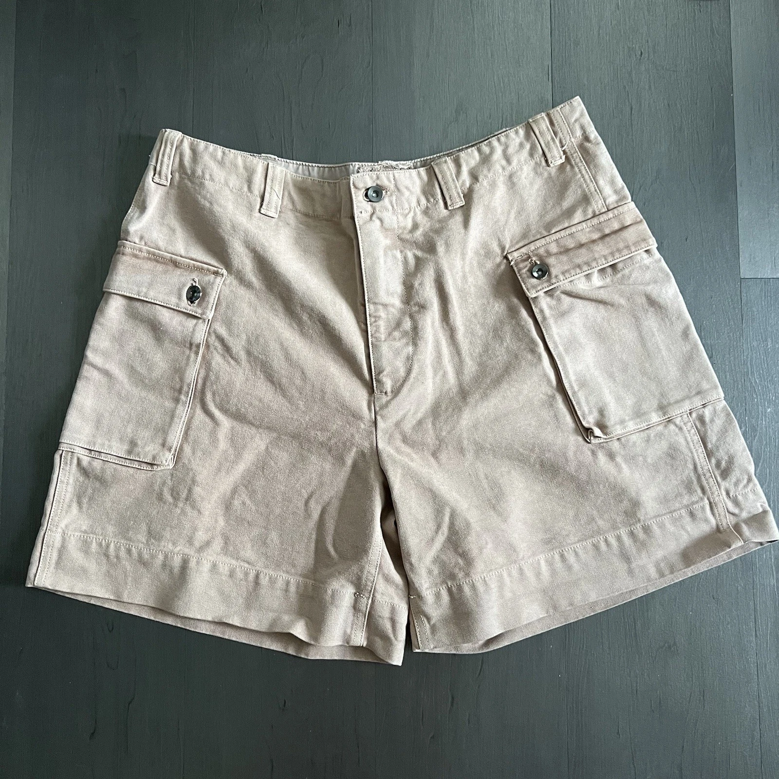 NEW Nike Life 6” P44 Cargo Shorts Men's Size 34 Beige Hemp Hiking FZ6571-200