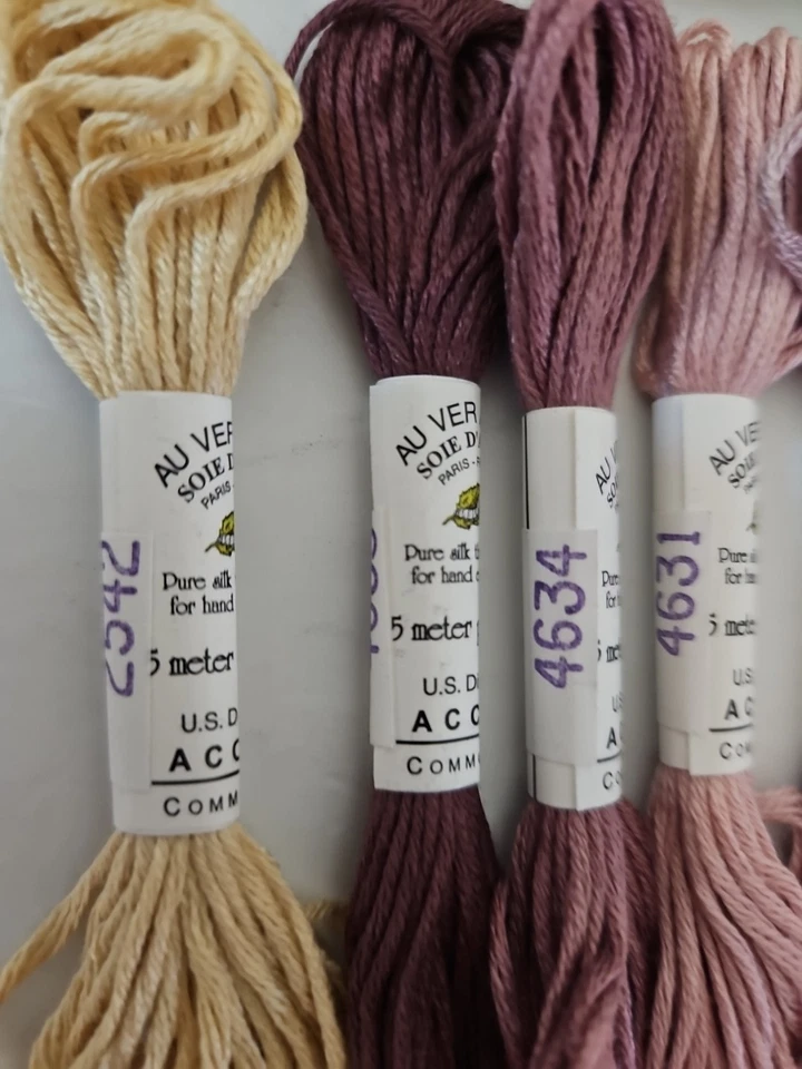 LOT OF 11 Needlepoint & Cross-Stitch Threads AU VER A SOIE & CARON WATERLILLIES  - Image 4 of 4