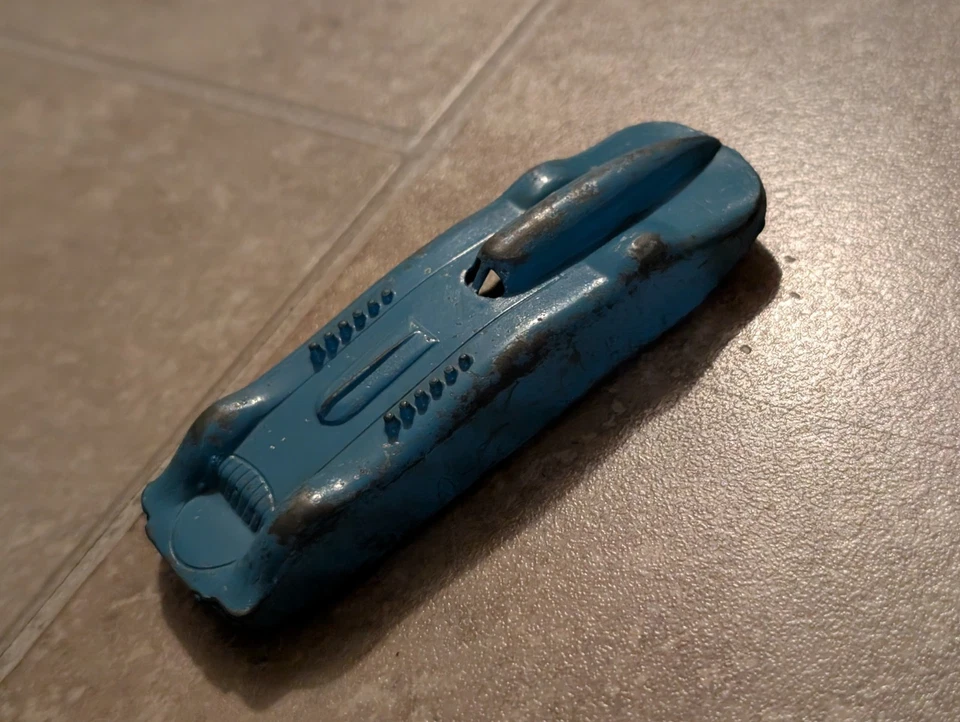 VINTAGE MIDGETOY GULF SPECIAL #11 PRESSED STEEL BONNEVILLE SALT FLATS RACE CAR - Image 3 of 4