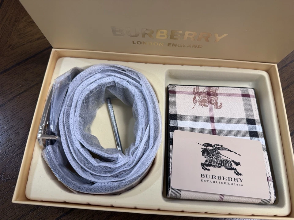 Burberry London England, Wallet & Belt Gift Set BRAND NEW - Image 2 of 4