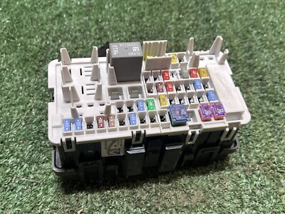 2016-21 CHEVROLET MALIBU INTERIOR CABIN FUSE BOX RELAY JUNCTION BLOCK MODULE OEM