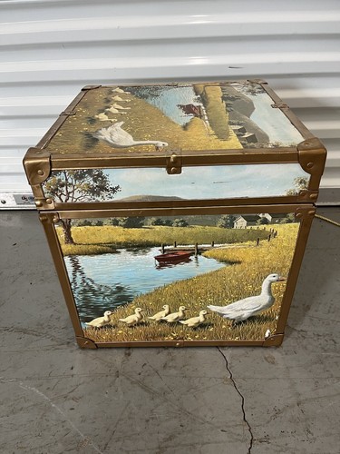 Duckling Toy Box Vintage 1980s Storage Chest Trunk Wood & Brass - Picture 4 of 8