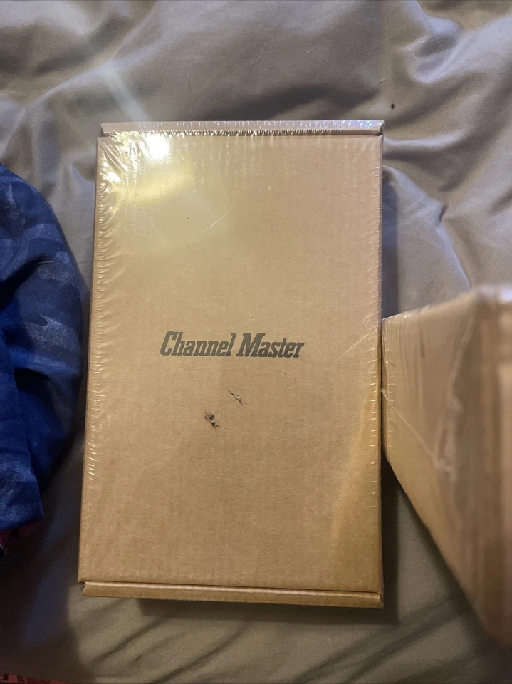 Channel Master 8-Port HDTV Signal Amplifier CM-3418 - Image 2 of 2