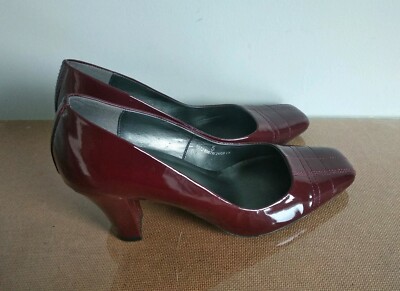 burgundy court shoes uk