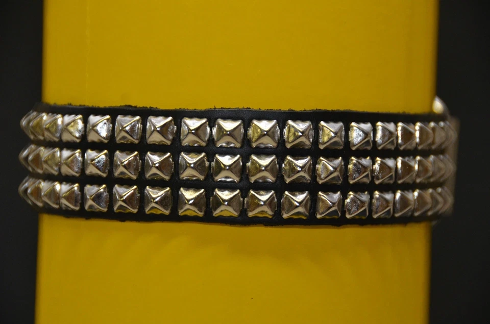Tres Filas Mini 1/4" Pirámide Tachonado Punk Goth Rockers Cuello Cuero Genuino Foto 3 de 4