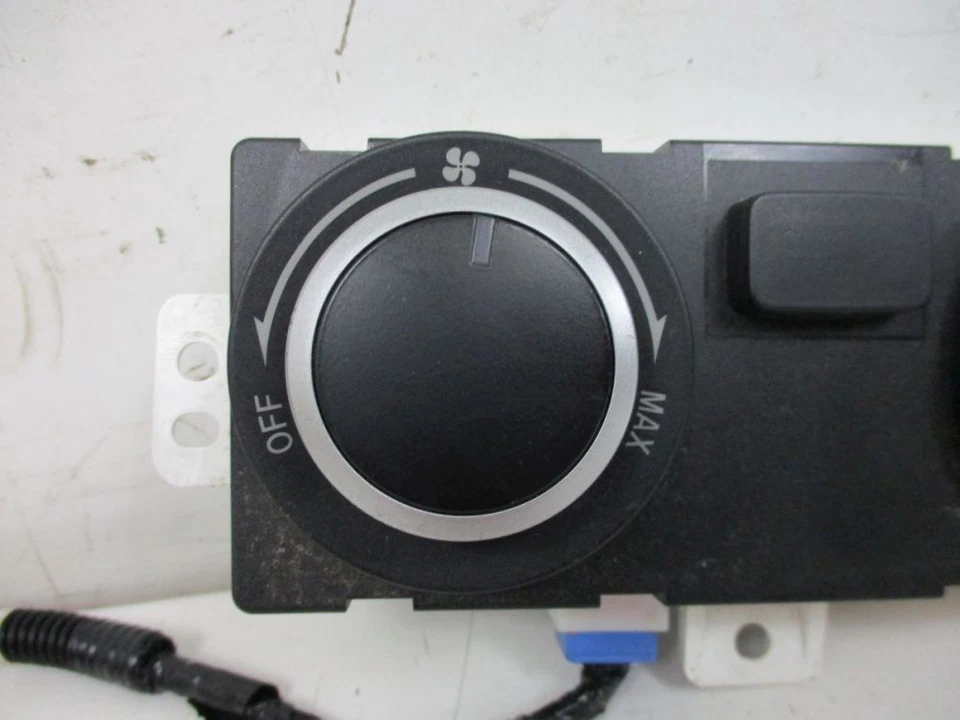 Operating Element Air Conditioning Control Unit Fits for Mazda CX-9 (TB) - Imagem 3 de 4