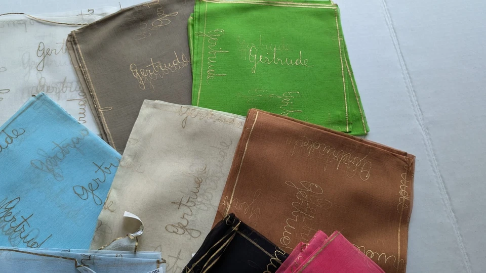 Cachecol transparente de seda vintage pintado à mão nome dourado GERTRUDE francês 1 escolha de cor - Imagem 4 de 4