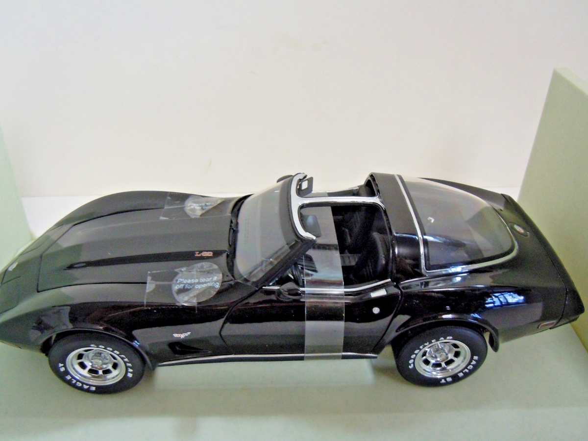 1:18 UT Models 1978 Chevrolet Corvette Black | eBay