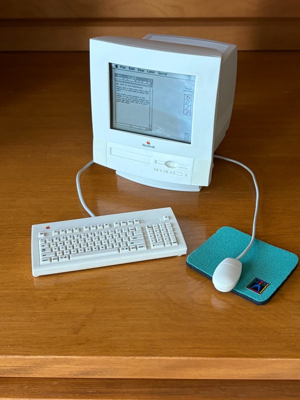 American Girl Today Vintage 1996 MINI MACINTOSH COMPUTER with Mouse and Pad