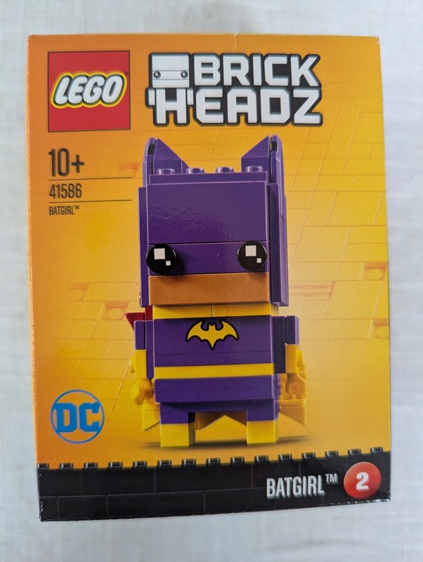 LEGO BRICKHEADZ BATGIRL SET 41586..NEW AND SEALED
