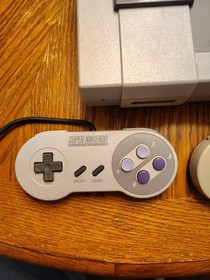 Super Nintendo Entertainment System SNES Console SNS-001 2 Controllers & Cables