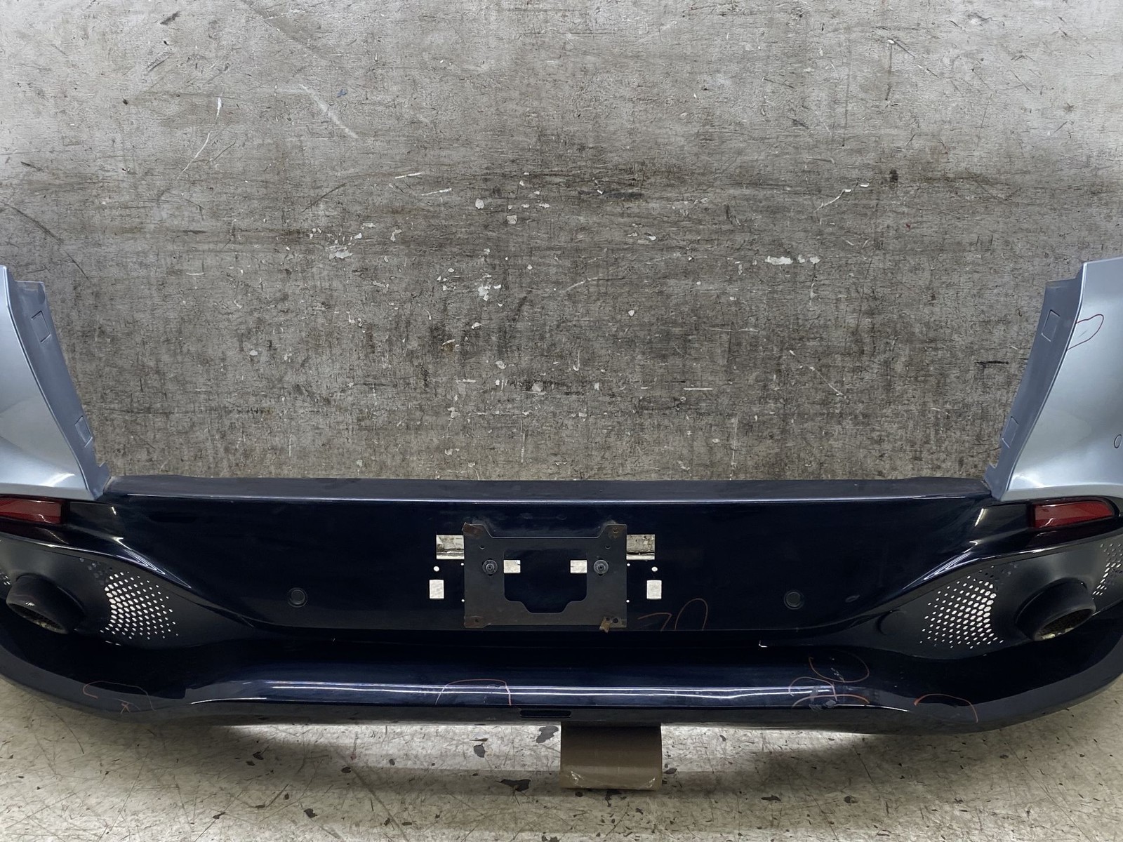 2020-2025 ASTON MARTIN DBX OEM REAR BUMPER COVER W/ PARK ASSIST & UPPER PACK