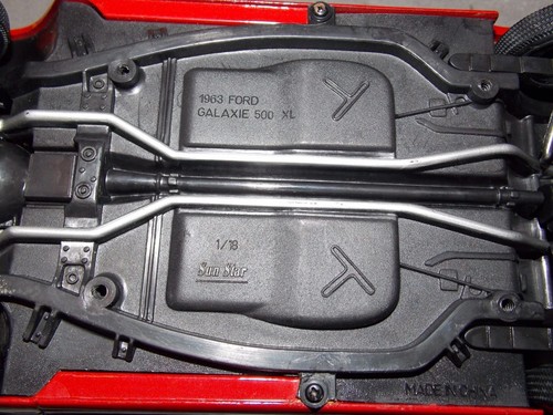 Ford Galaxie 500 1963 rojo Sun Star techo rígido 1/18 (DS 43), sin caja - Imagen 10 de 11