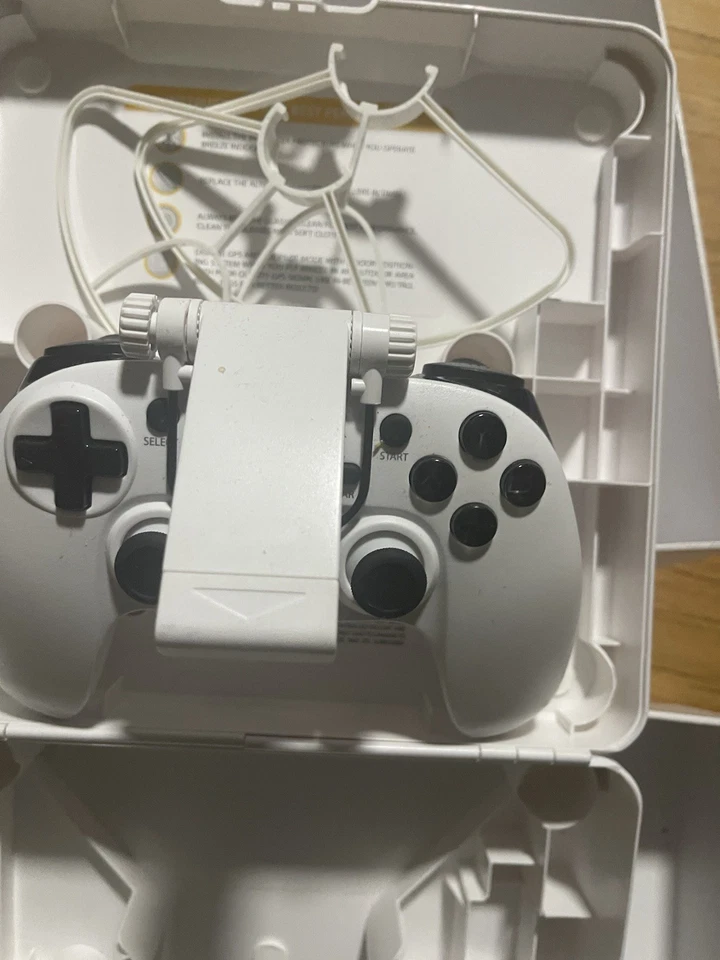 Yuneec Breeze 4K 相机无人机全新开箱试飞已经完成。 无退货 — 第 3/4 张图片