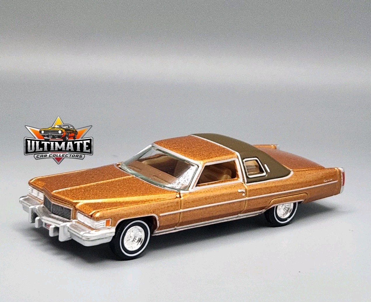 1976 Cadillac Coupe Deville Collectible 1/64 Scale Diecast Model Collector Car