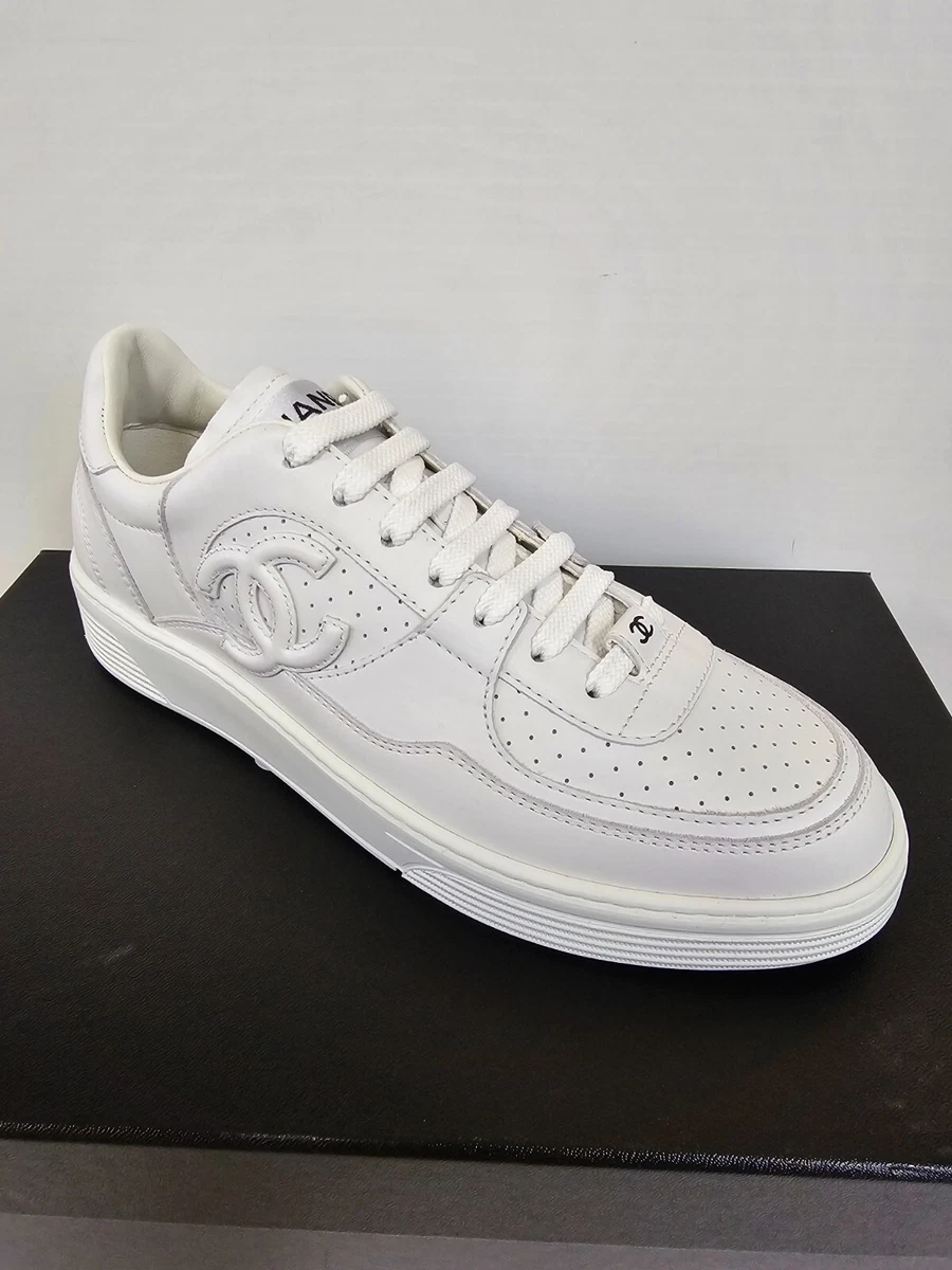 Chanel - Authenticated Trainer - Cloth White for Women, Very Good Condition