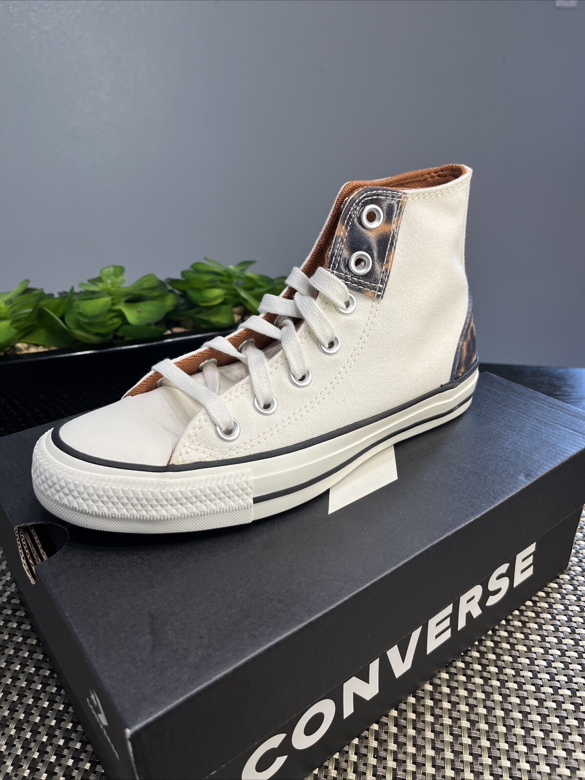 Converse CTAS HI Mens Size 4 Egret Tawny Owl Black Sneakers-image