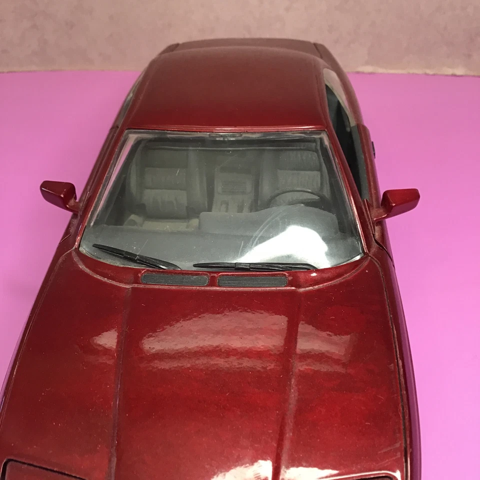 Vintage Revell A.G. BMW 850i 1:18 1991 Toy Car Vintage Die-cast Maroon - Image 4 of 4