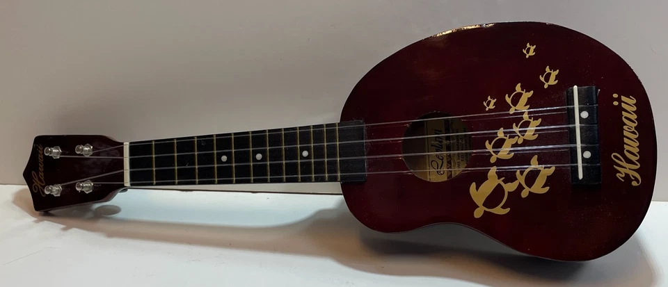 Ukelele Vintage Leolani OMI Honolulu Hawaii 4 cuerdas banda 18" tortugas marinas Foto 3 de 4