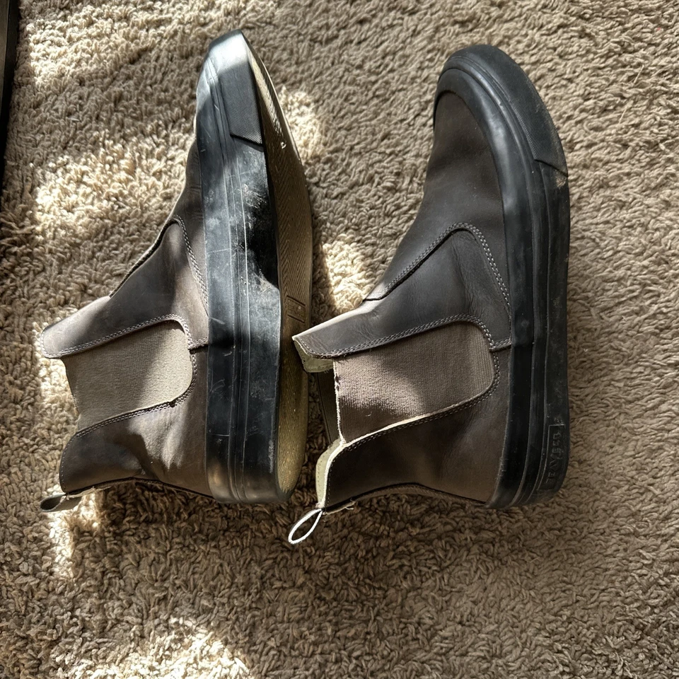 Botas SeaVees Beyond & Back en cuero oliva negro talla 10,5 $175 Foto 3 de 4