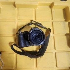 Fujifilm FinePix S Series S3280 14.0MP Digital Camera New Works 2 H16