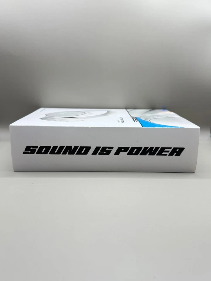 Bose QuietComfort Wireless Over-Ear Headphones - White Smoke - Image 4 of 4