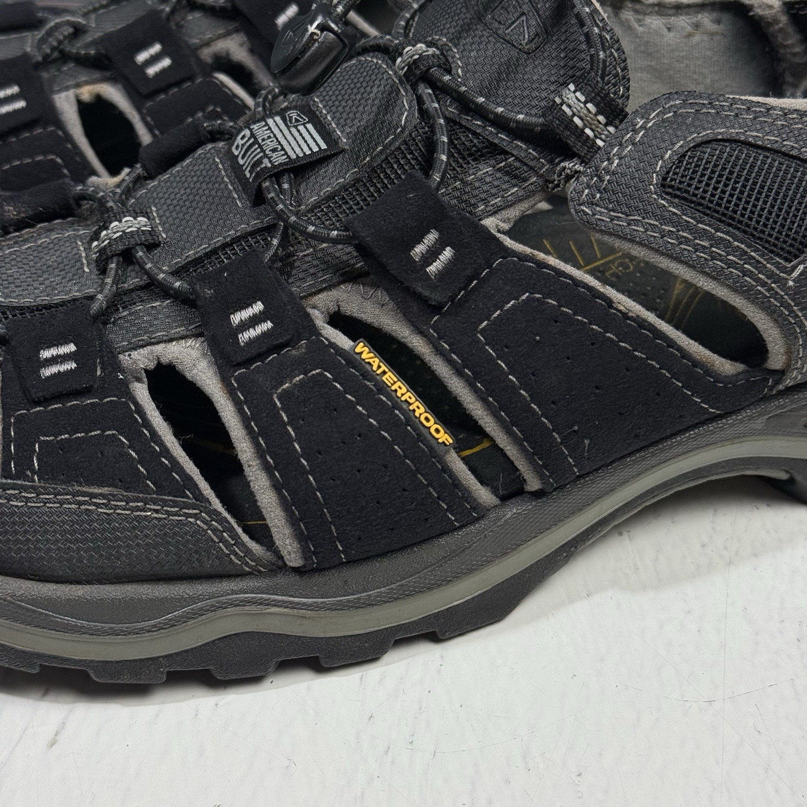 Sandali KEEN H2 uomo taglia 10 5 cinturino outdoor nero gargoyle 1014672 made in USA