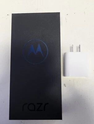 NEW Motorola Moto Razr (2023) XT-2323-2 Unlocked 128GB Sage Green