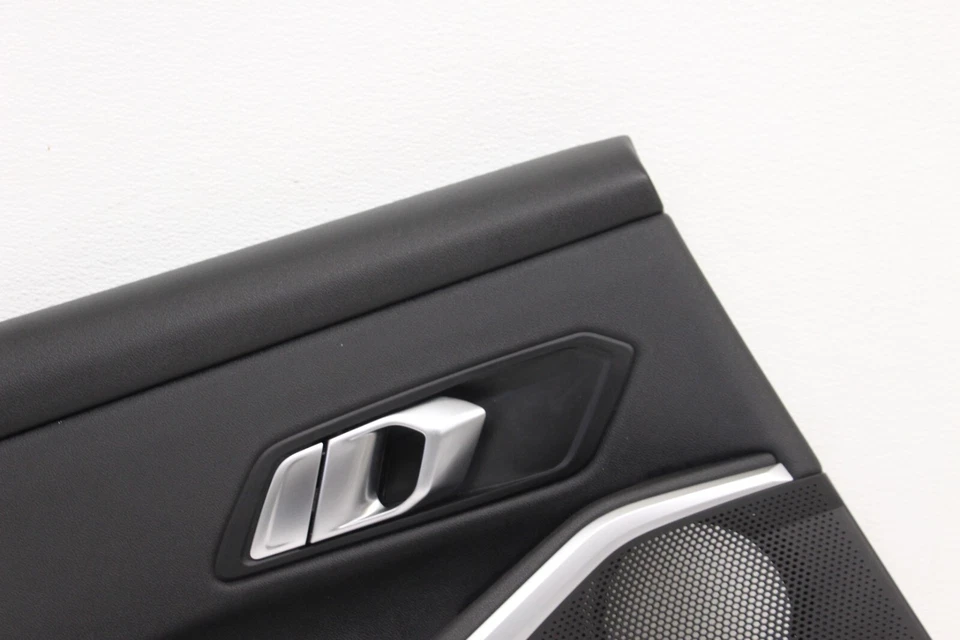 Карта на заднюю левую водительскую дверь черная оригинальная для BMW G20 330Xi M340i 2019-2024 годов выпуска - Изображение 4 из 4