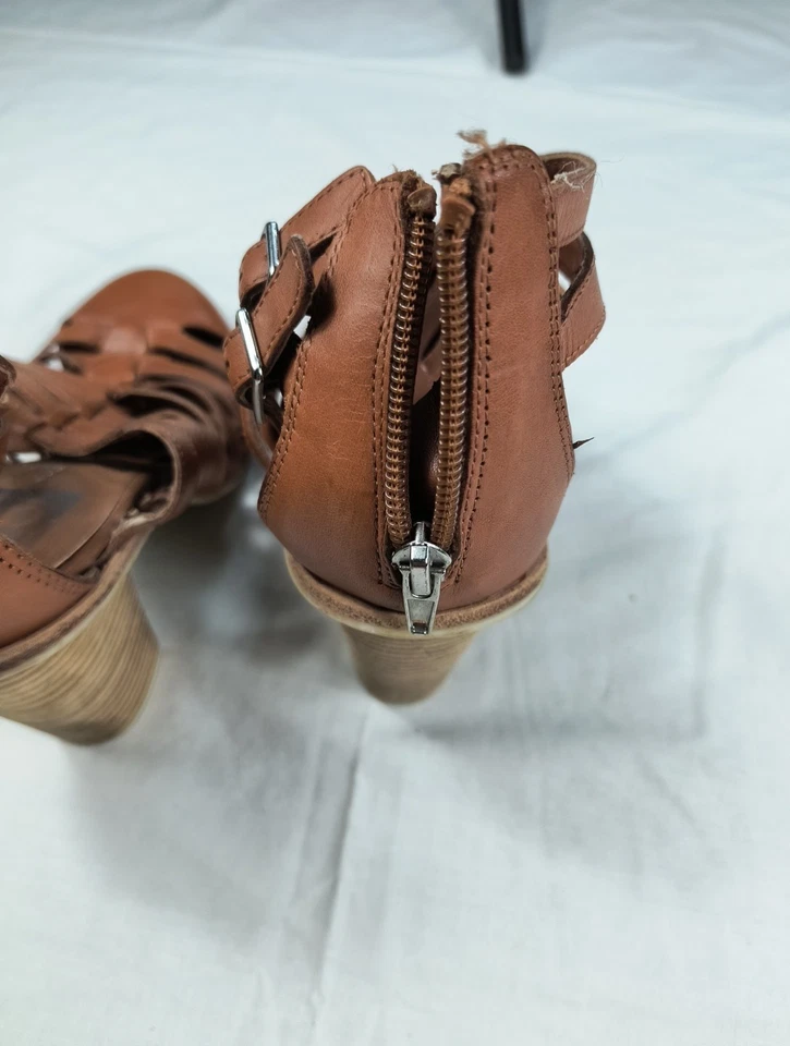 Sandalias de tacón alto Dolce Vita para mujer talla 9 tostadas con tiras elegantes y estilo Foto 3 de 4