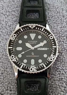 Rare Vintage Citizen Crystron CQ 150m 4-212452 Y Quartz Diver Gent watch