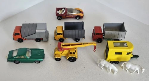 VINTAGE LESNEY MATCHBOX DIECAST CARS TRUCKS LOT ENGLAND (MB11)