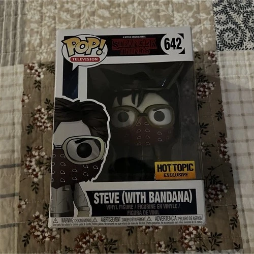 Funko Pop! Vinyl Stranger Things Steve (with Bandana) #642 Hot Topic Exclusive
