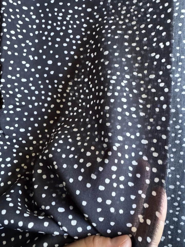 Tela mezcla D/G por yarda 60 % seda morera 40 % algodón lunares Foto 2 de 4