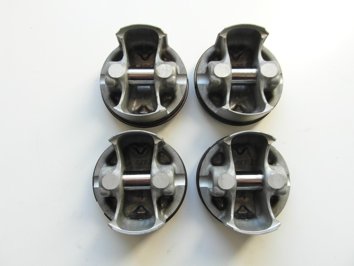 2006-2007 Suzuki GSXR 600 Piston Set 4X 12111-01H00-0F0 | OE
